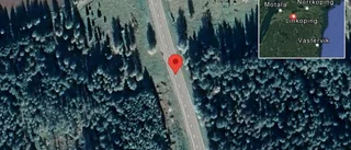 Olja på vägen stör trafiken