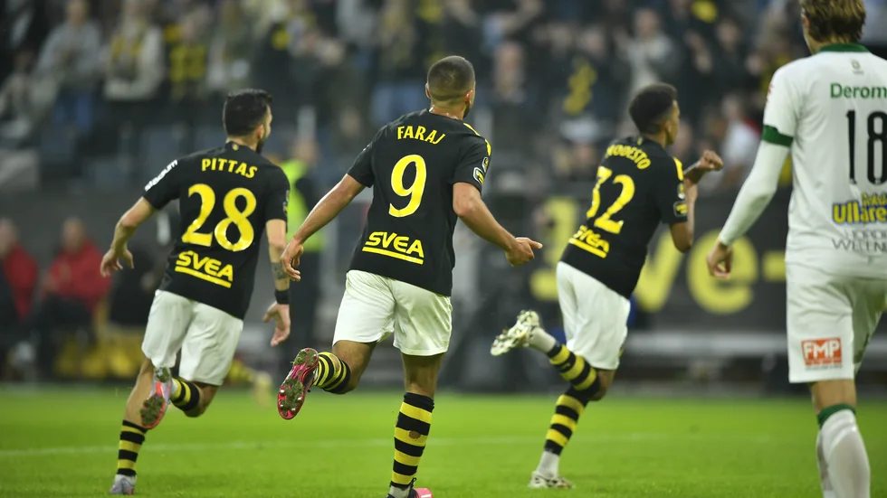 Ioannis Pittas, till vänster, slog till två gånger om när AIK vann bottenmötet med Varberg på Friends arena.