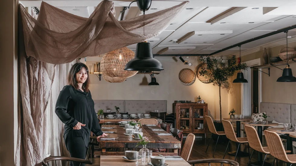 Mando inne på Nordanågården Bistro. "Det har varit en livslång dröm att driva en egen restaurang"
