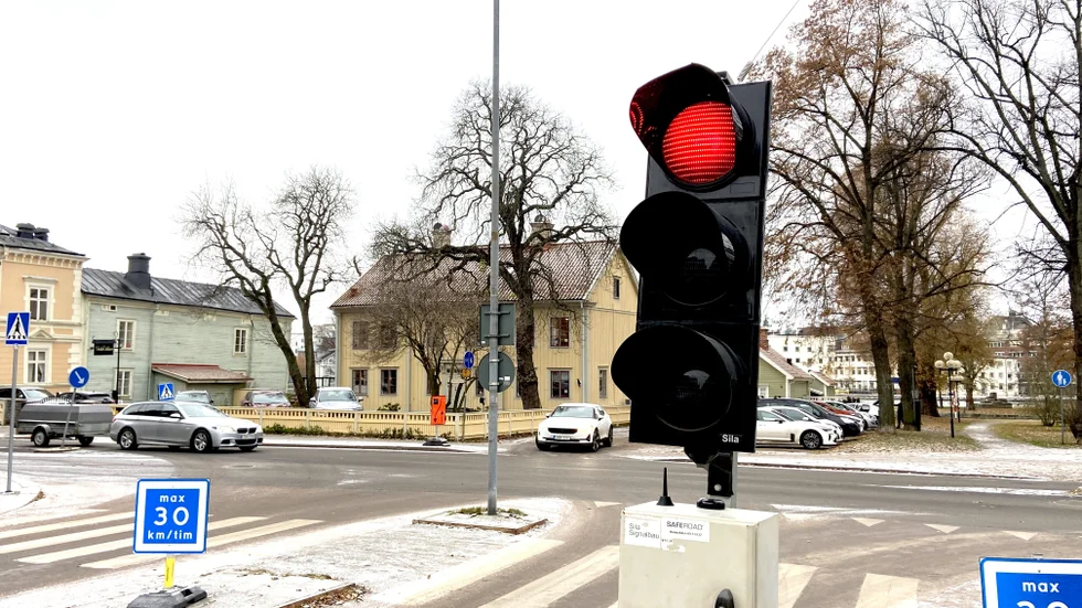 Hur benägen man är att stanna vid rött ljus i Eskilstuna beror på vilken trafikantgrupp man tillhör.