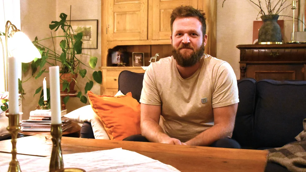 Björn Forsberg berättar att han ofta får höra att han är lik sin pappa. "Det händer att det kommer fram folk på stan och frågar om jag är Ingarts son eftersom vi är så lika", berättar han.