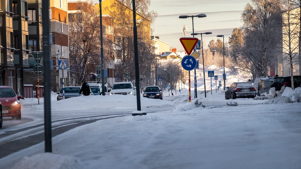 Anställda på socialtjänsten i Gällivare mår dåligt efter att tre kollegor stängts av och en chef sagt upp sig, enligt facket som anmäler till Arbetsmiljöverket.