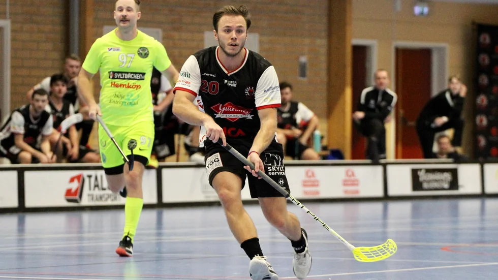 Viktor Smith är något av en målkung i Trosa Edanö med åtta mål på fem matcher, bara Magnus Åström med nio mål är bättre.