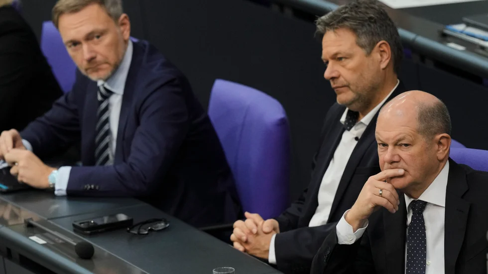 Tysklands finansminister Christian Lindner, näringsminister Robert Habeck och förbundskansler Olaf Scholz under en budgetdebatt i förbundsdagen förra veckan.