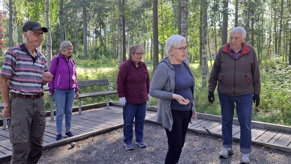 PRO Björkskatan trivs med att spela boule.