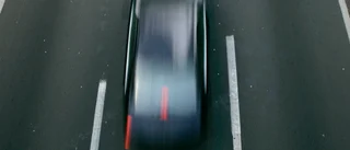 Körde 240 med barn i bilen – spikmatta stoppade