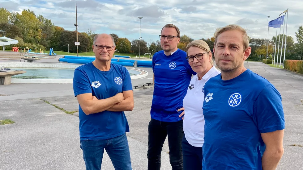 Håkan Hertzman, tränare för elitgruppen NKK, Andreas Evlinger, ordförande NKK, Katarina Nyman, klubbchef och Daniel Magnusson, tränare, fortsätter driva på för en utbyggnad av Centralbadet, alternativt en ny simhall. 