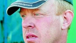 Golfbonde. Lantbrukaren Anders Karlsson har haft sina kor betandes på samma plats där han numera arbetar som greenkeeper. Golfbanan i Loftahammar har på kort tid fått gott rykte bland golfare från hela Sverige.