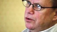 Paul Ekstrand är advokat i Västervik. Ibland för han misshandlade kvinnors talan i rätten, ibland är det hans uppgift att försvara en man som har slagit. Foto: ANDERS STEINER