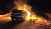 Den nyinköpta bilen totalförstördes av bilbranden vid Hermanstorp på måndagskvällen.  Foto: ANDERS STEINER