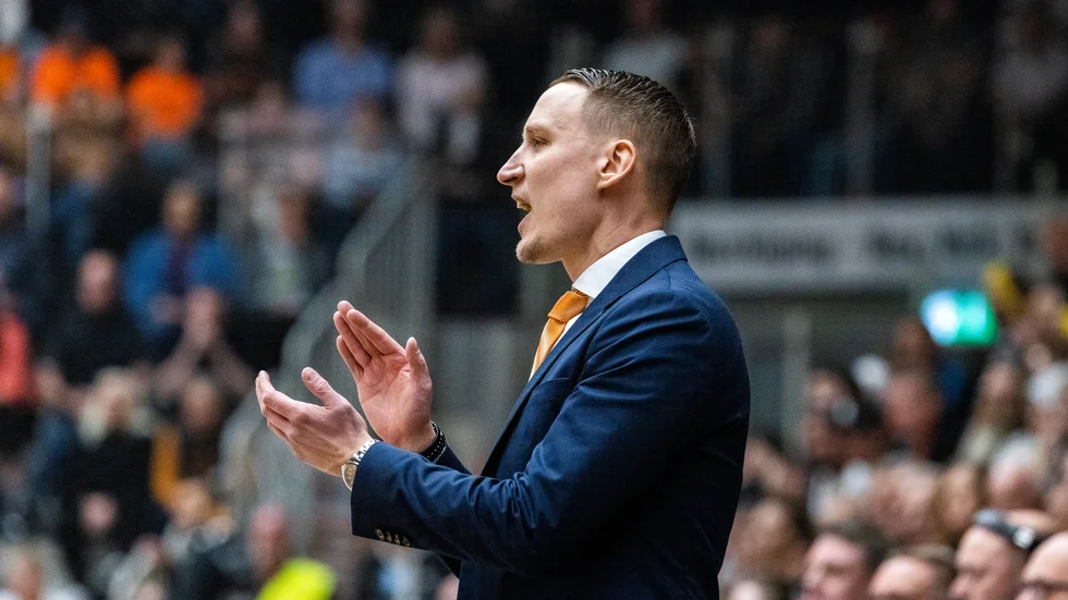 Mikko Riipinens Dolphins ställs förutom Porto även mot danska Bakken Bears och Manisa från Turkiet i gruppspelet.