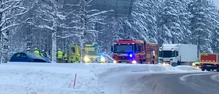 Jättekö efter olycka på Bergnäset – trafiken flyter igen