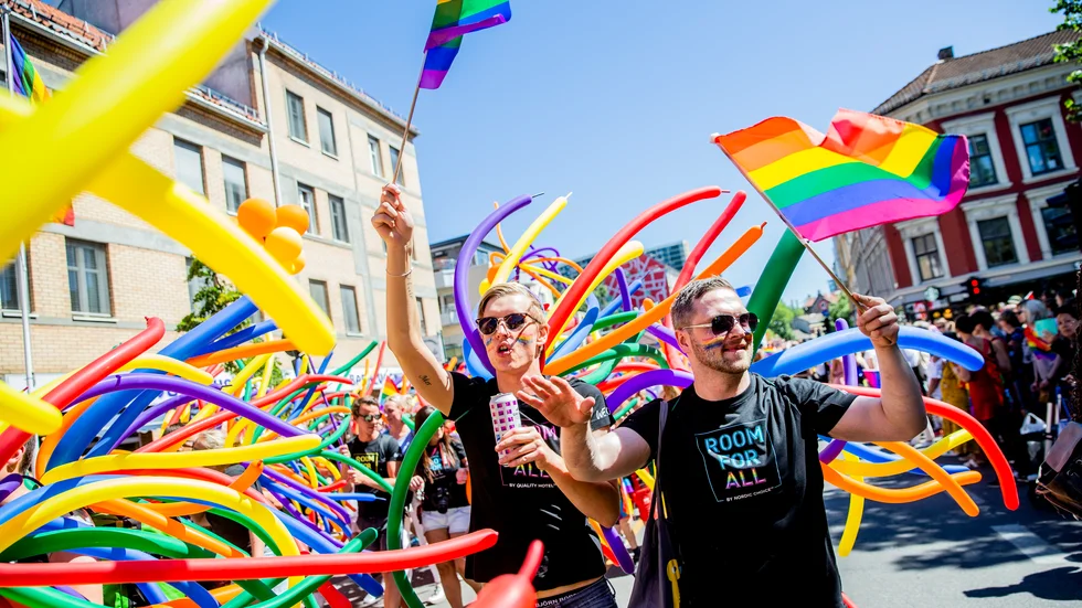 Debattinlägget av Lena Nyberg, lyfter frågan om mötesplatser för unga hbtq+personer. Nyberg är generaldirektör för Myndigheten för ungdoms- och civilsamhällesfrågor. Oslo Pride parad 2018. Arkivbild.
