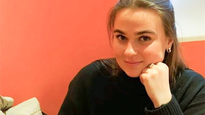 Hedda Sköld är uppvuxen på Gotland men bor nu i Uppsala.