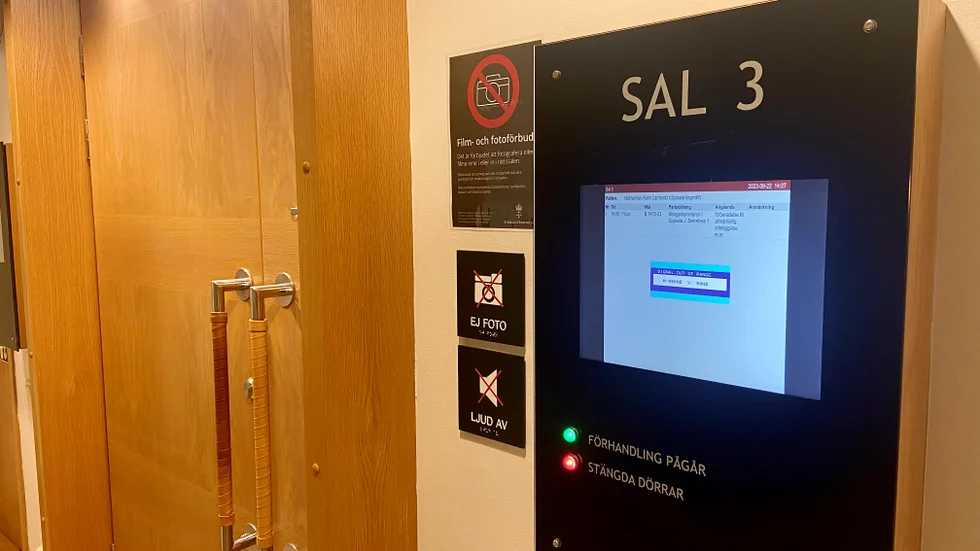 17-åringen häktades på fredagen. Han misstänks ha haft en rörbomb som skulle användas i det pågående gängkriget.