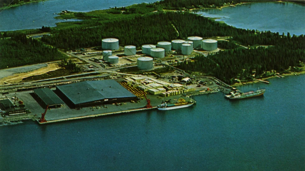 1973 invigdes Piteå hamn på Haraholmen och i sommar firar hamnen 50-årsjubileum. Tiden fram till byggnationen var brokig, med flera olika kommuner som enskilt ville satsa på olika projekt. I slutet av dagen var det däremot staten som gjorde att Piteå hamn var nära att aldrig byggas. (Arkivbild)