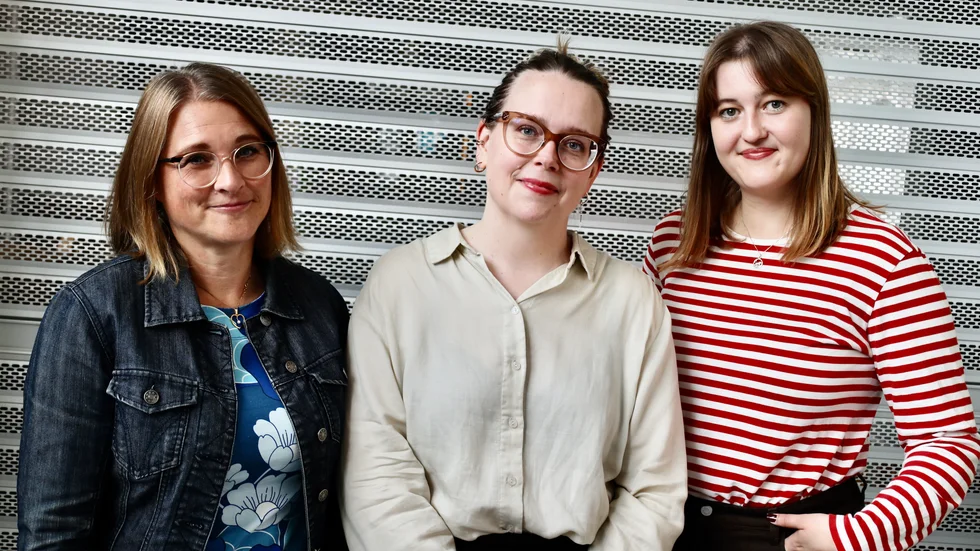 Bibliotekarien Katarina Kling Löfbom och kulturförmedlarna Therese Eriksson och Maria Wallin är nöjda över programmet till årets upplaga av SkeLitt.