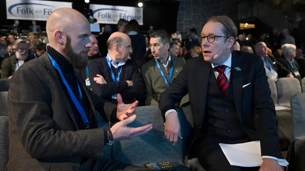 Carl-Oskar Bohlin, minister för civilt försvar, och utrikesminister Tobias Billström vid Folk och försvars rikskonferens.