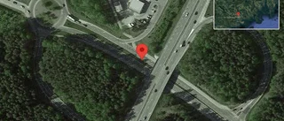 Trafikolycka med en personbil på E4