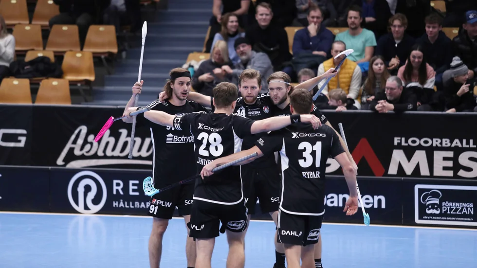 Lukas Eldholm blev matchhjälte för Libk som vände och vann mot storlaget Falun i sporthallen.