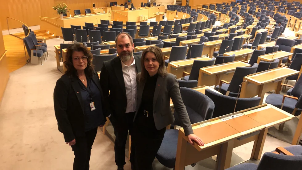 NSD:s politiska chefredaktör Olov Abrahamsson har hälsat på Zara Leghissa, Fredrik Lundh Sammeli och Ida Karkiainen i riksdagshuset på Helgeandsholmen i Stockholm. 