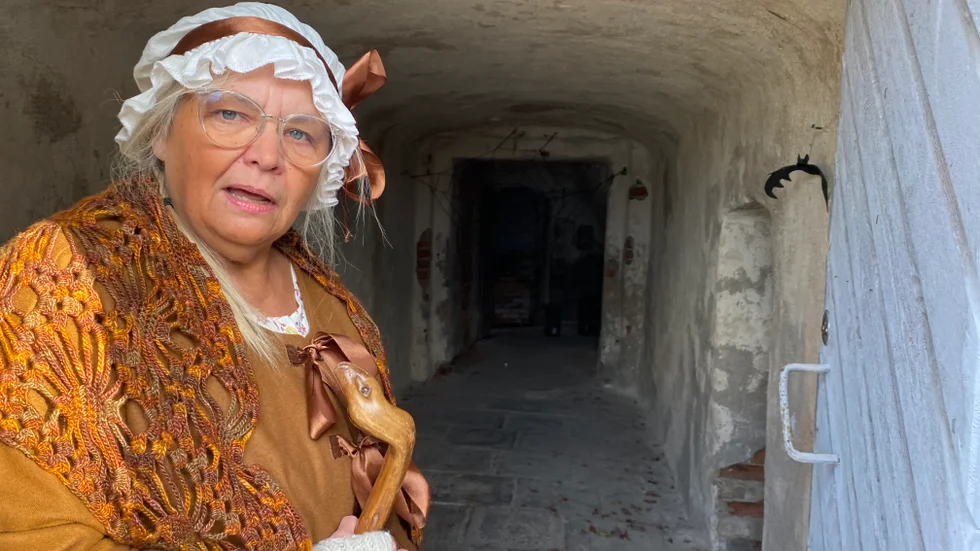 Lena Holmer säger att det kommer komma cirka 25 barn per visning under lördagen. Hur många som kommer våga sig längst in i källaren återstår att se...