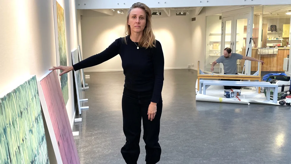 Blå är en favoritkulör för Hertha Hanson. Anledningen är att den går att dra brett från det mörkaste till det ljusaste men ändå vara blå. Röd eller gul har inte samma bredd menar hon då de blir nya färger som rosa eller orange.