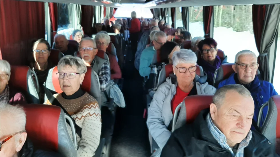 Bussresan startade tidigt med 38 passagerare från Arvidsjaur. I Älvsbyn plockades ytterligare två upp.