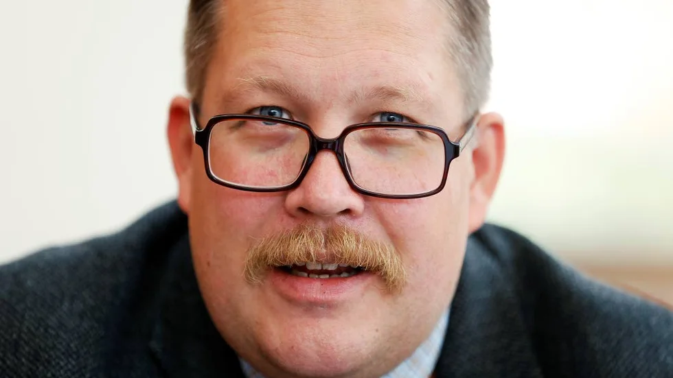 TROR PÅ HILLARY. "Hon vet precis hur hon ska bete sig, vad hon bör säga. Samtidigt som hon ibland upplevs som lite distanserad", säger han.