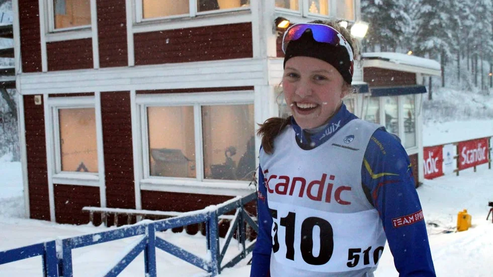 Hanna Lundberg, Luleå Gjutaren, har anledning att le efter pallplatsen