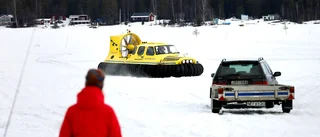De svävar iväg till påskfirandet