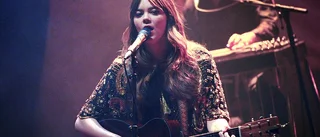 Recension: Världen väntar på First Aid Kit