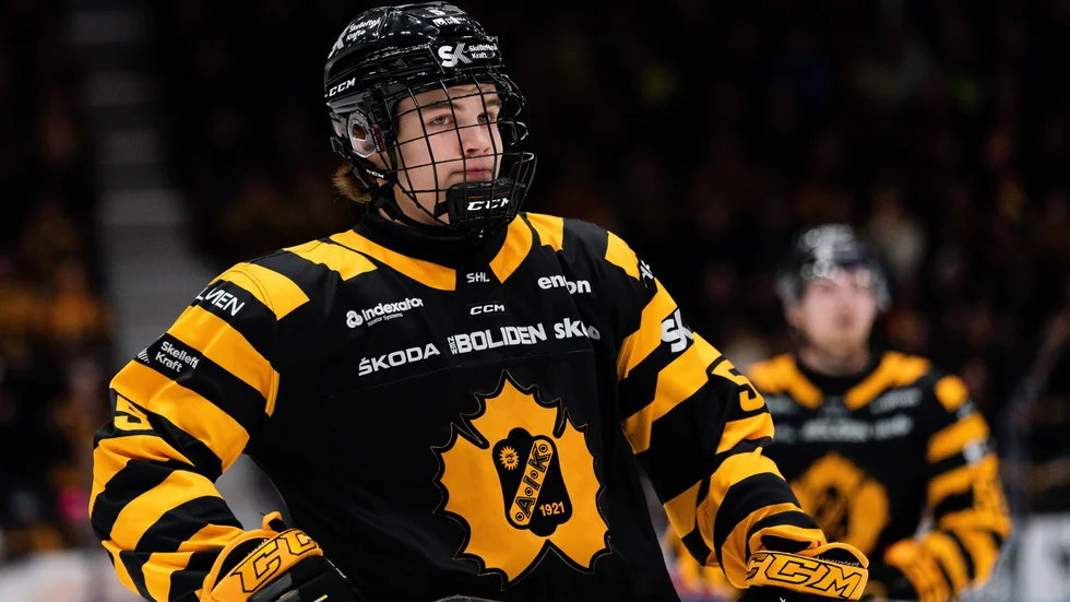 ”Det är något jag har strävat efter sedan jag kom hit”, säger Axel Sandin Pellikka efter det påskrivna A-lagskontraktet.