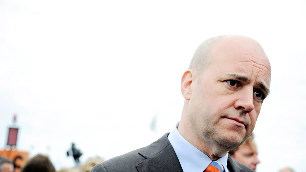 Ifall oppositionen lyckas få jämlikhet till en valfråga har Fredrik Reinfeldt (M) problem. Ikväll talar han i Almedalen.