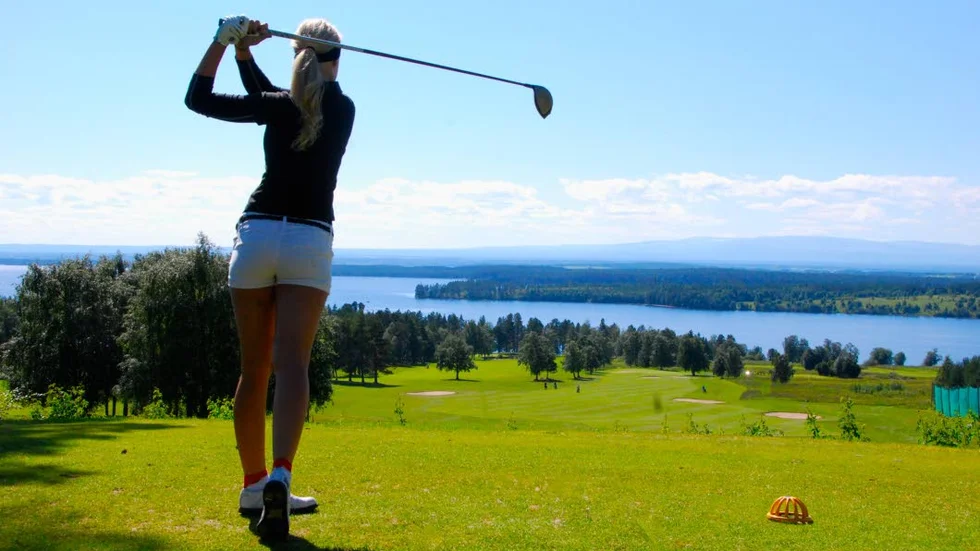 Paulina Bergbom från Boden spelar collegegolf i Florida och stortrivs.
