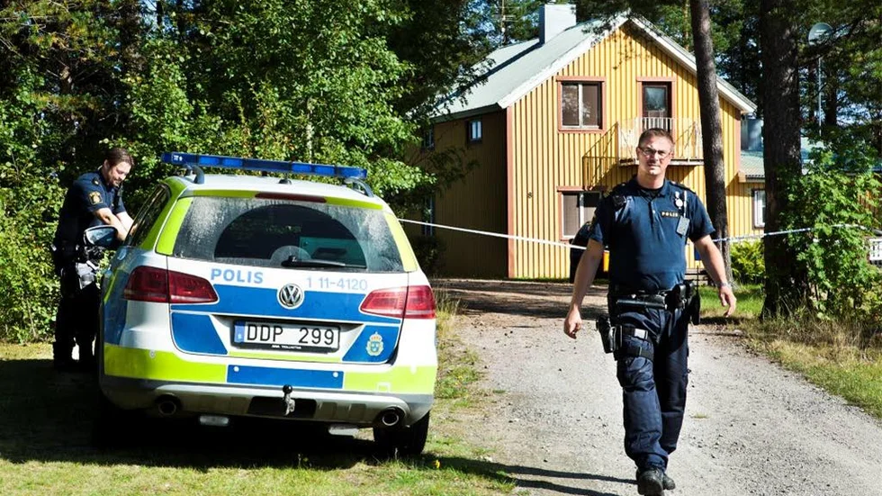 Mitt i Töre skedde det andra rånet. Polisen var då bara minuter ifrån att gripa rånarna. Platsen var avspärrad hela dagen.