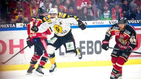 Niklas Olausson kunde titta på när Skellefteå flög fram i andra finalen.