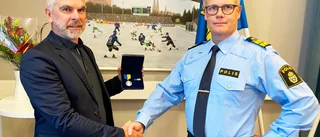 Anders räddade 17-årings liv efter trafikolycka i Bälinge: "Var bara att rusa ut"