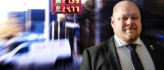Bränslepriset: SD-toppen om tian som blir en krona: "Klart att våra väljare inte är nöjda"