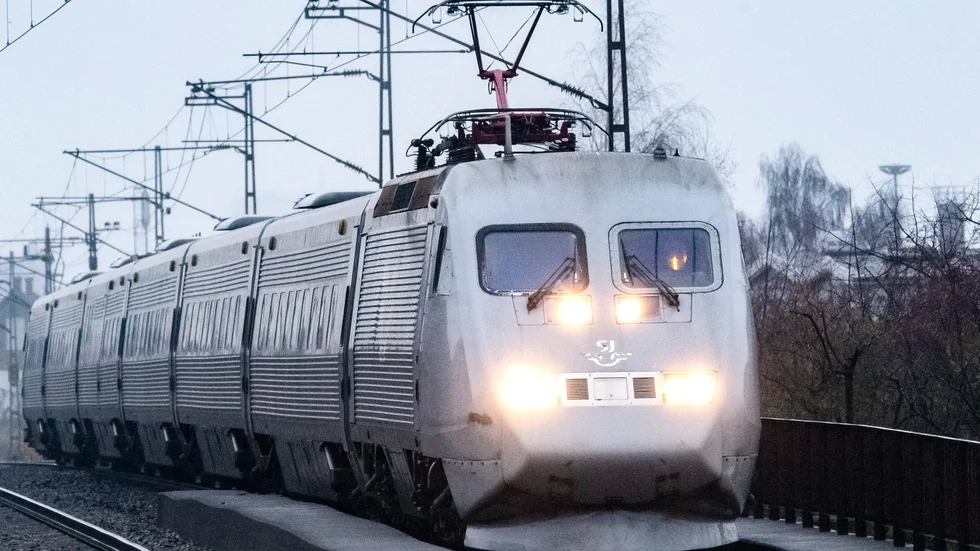 Det är just nu stopp i tågtrafiken mellan Bålsta och Enköping.