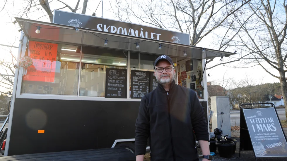 Tomas Lindström driver Skrovmålet i Enköping. Snart flyttar restaurangen från Fanna till "Pärlan" på Dr. Westerlunds gata.