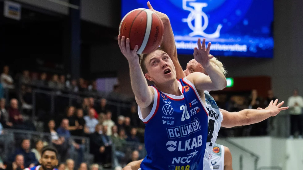 Jonatan Arvidsson steg fram och gjorde 25 poäng borta mot Södertälje.