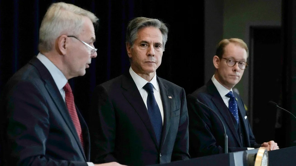 Utrikesministrarna (från vänster) Pekka Haavisto, Antony Blinken och Tobias Billström träffades i Washington i USA på torsdagen. Möten hölls alla tre tillsammans och på tu man hand med amerikanen.