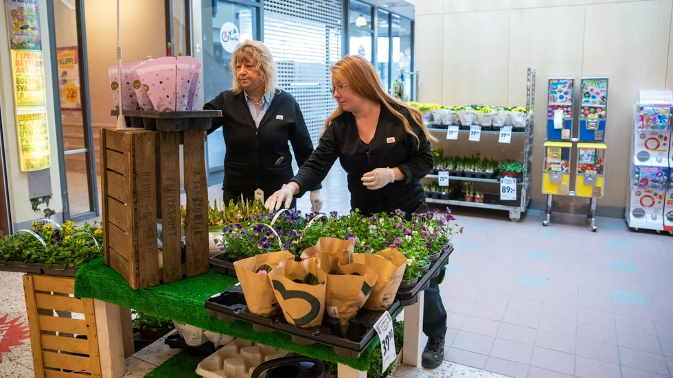Marita Olofsson och Angelica Dahlin Palm är två av nio anställda på Ica Nära Cityhallen som förlorar sina jobb 31 maj. 