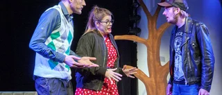 Ersnäsrevyn växlar om till musikteater