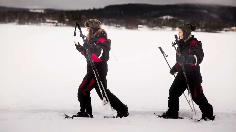 PÅ ISEN. Caroline Vicalvi och hennes mor Mimma Vicalvi.