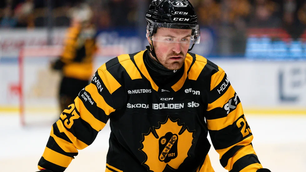 Adam Mascherins rehab går sakta framåt. 