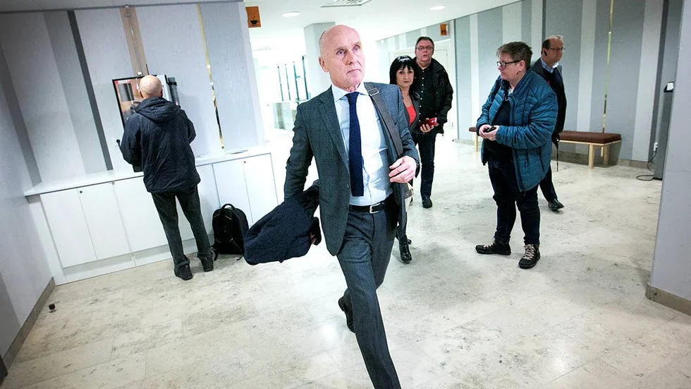 INTE GROVT. Misshandeln av Hagamannen bör inte bedömas som grov. Bland annat eftersom golfklubban var gjord av aliminium, menade advokat Hans Östberg.