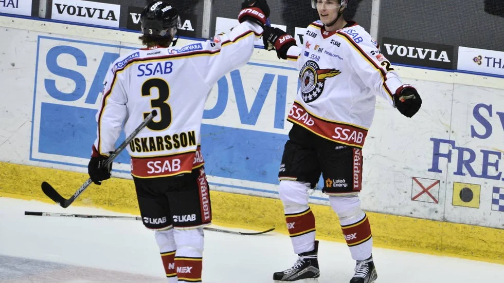 Lycko-Luleå. Peter Cehlarik och Markus Oscarsson vill ta hela världen i famn.