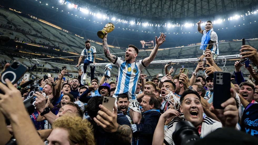 Lionel Messi fick sin efterlängtade VM-titel och fick fira med Argentinas fans.